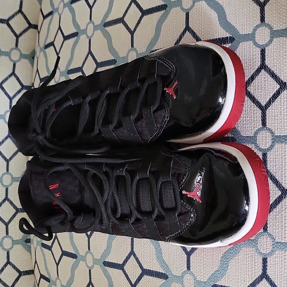Nike Air Jordans - Picture 3 of 4